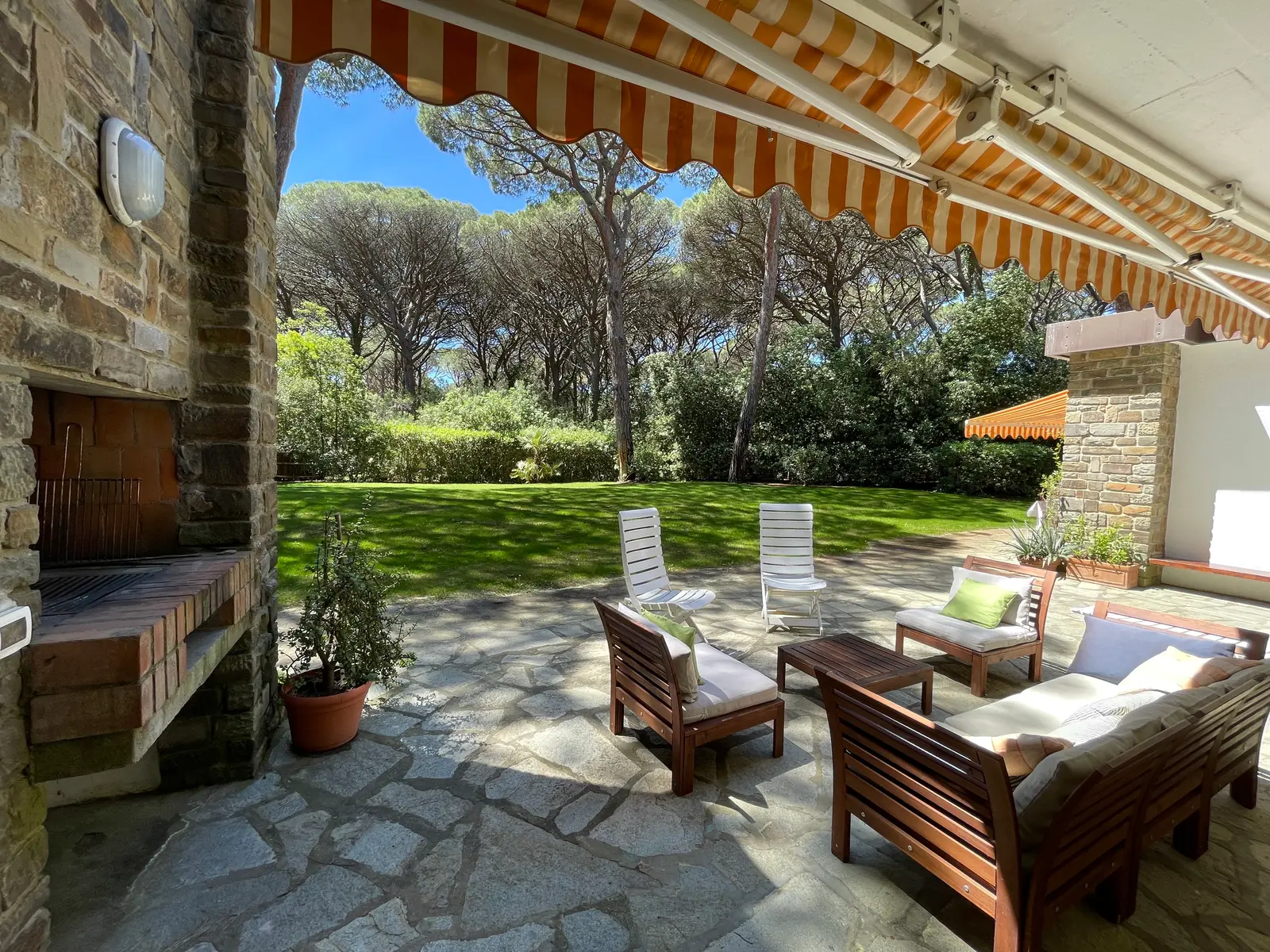 Second photo of the patio