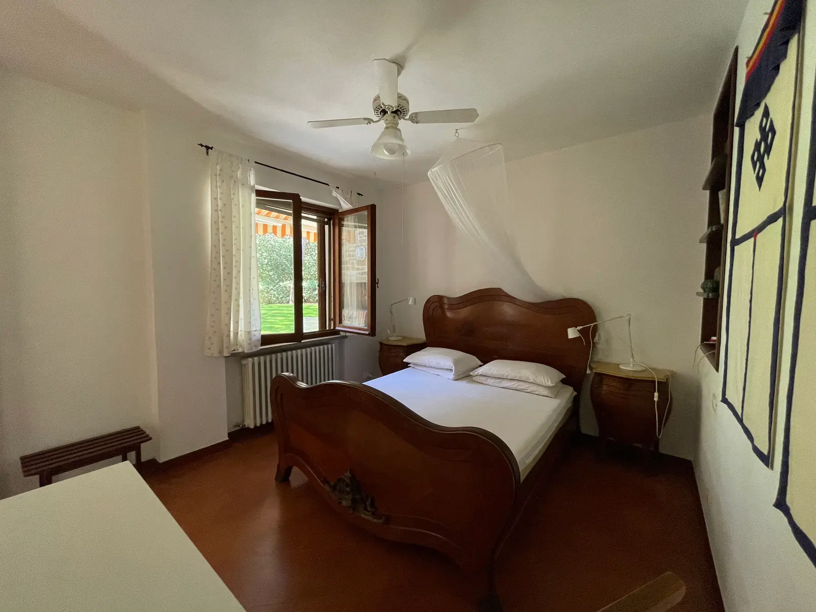 Second photo of the double bedroom right side
