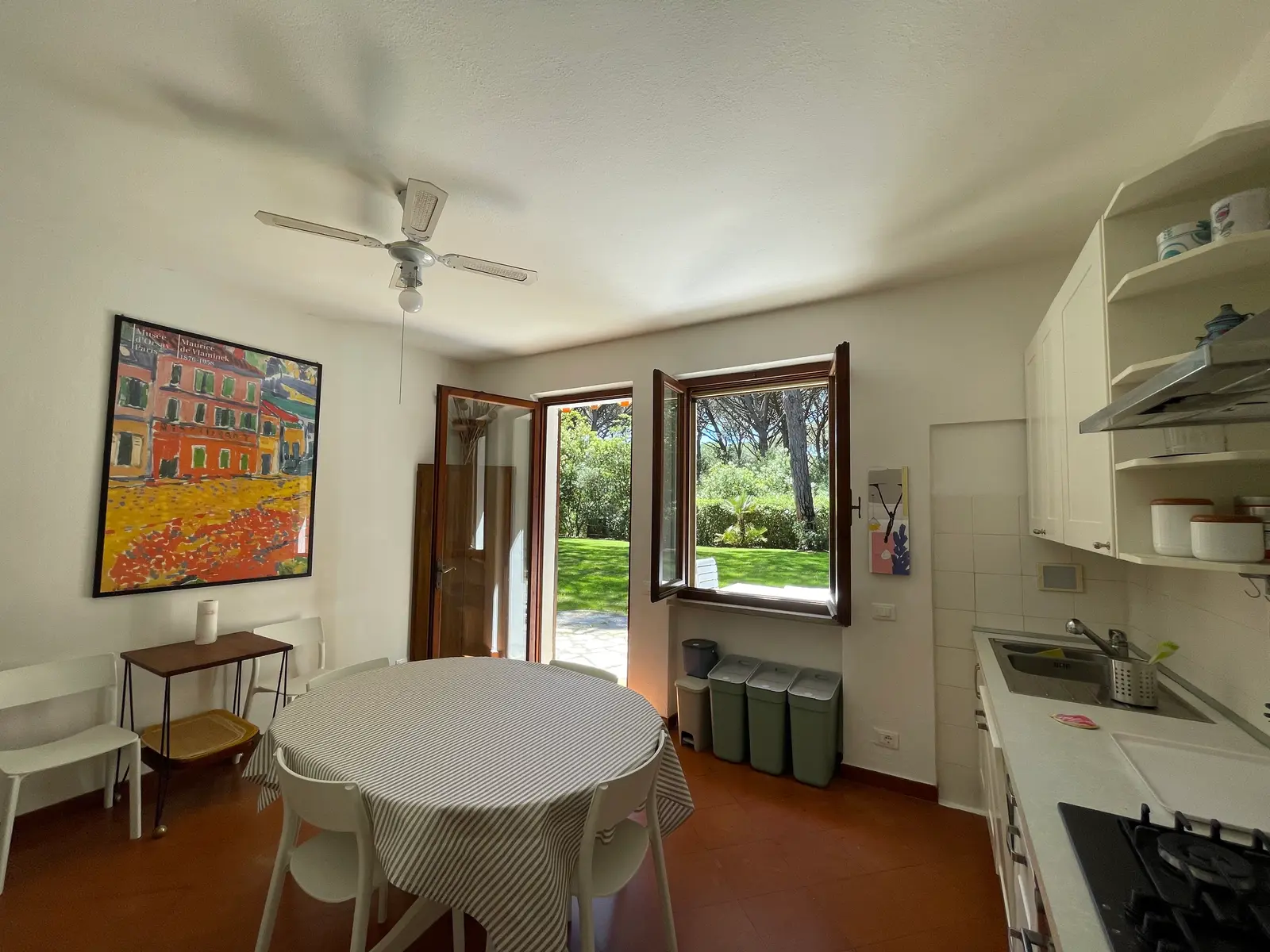 Second photo of the kitchen