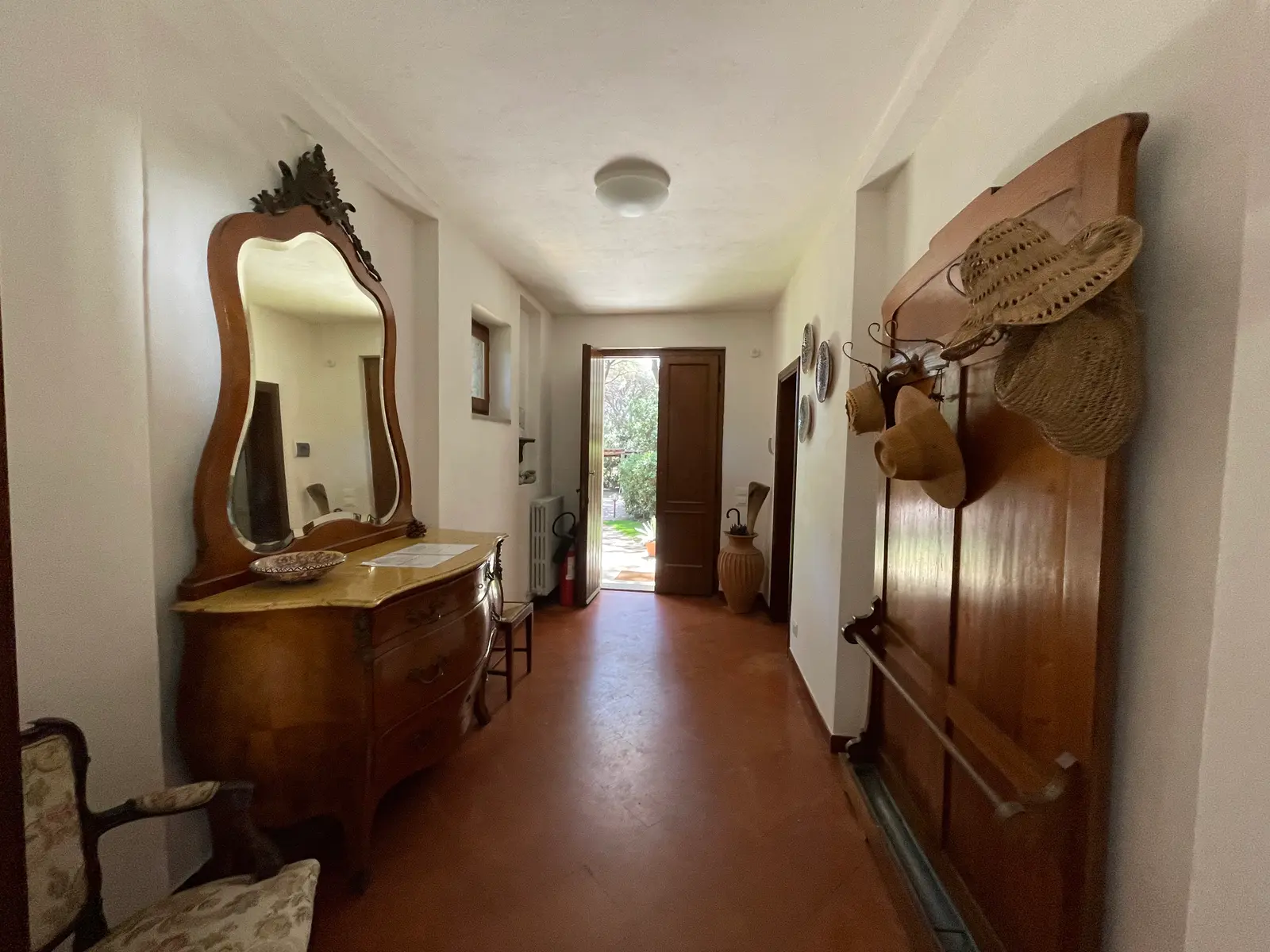 Entrance e anticamera